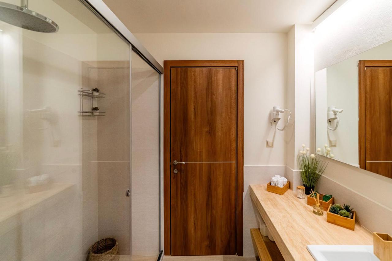 Luxury Town Center Suite, Β1 Iraklion Buitenkant foto